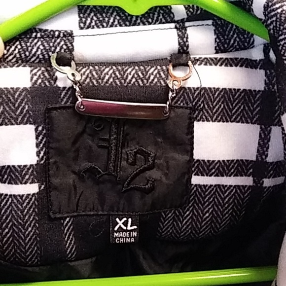 Jacket - Picture 2 of 4